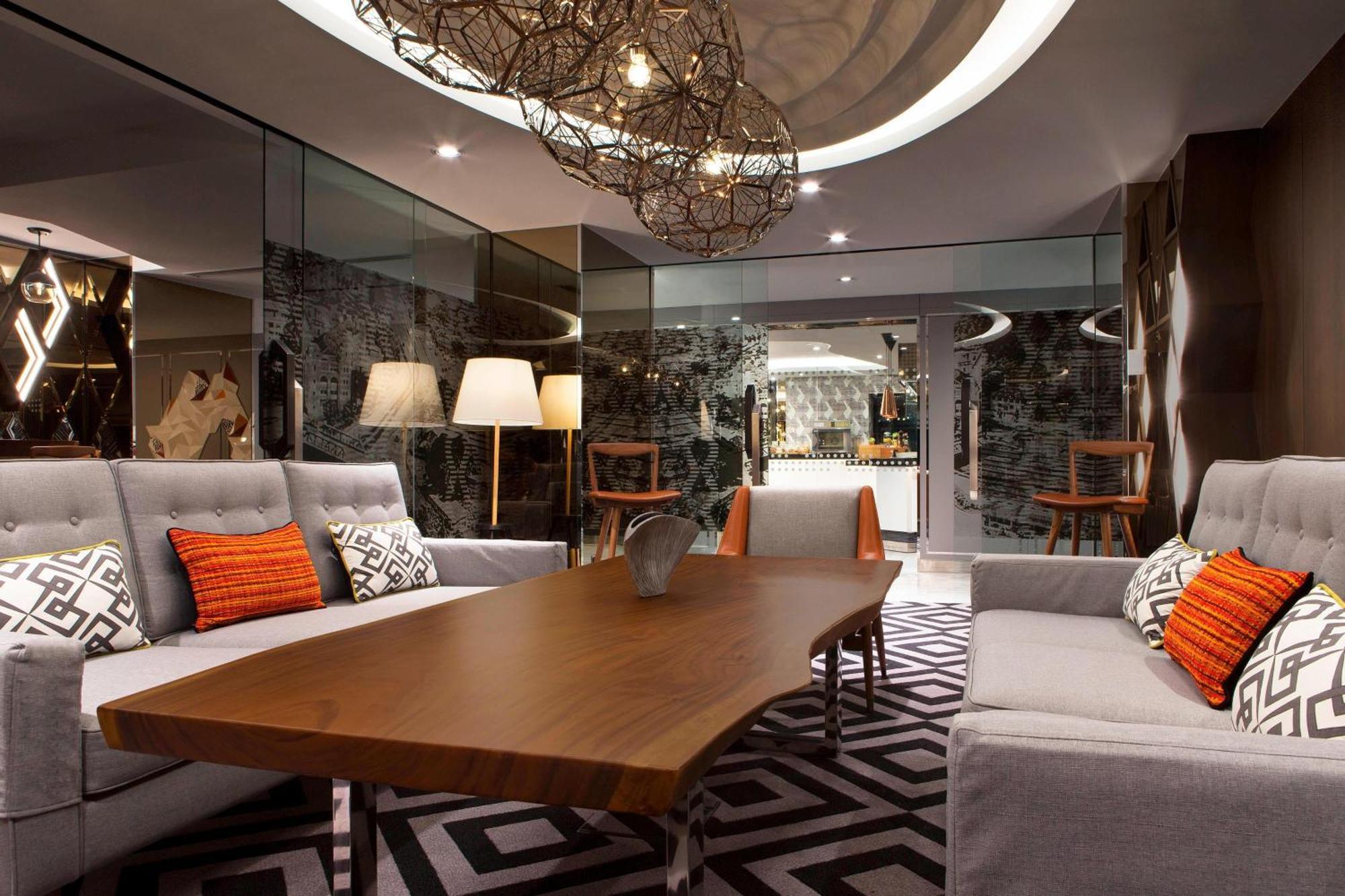 Le Meridien Hotel 5*