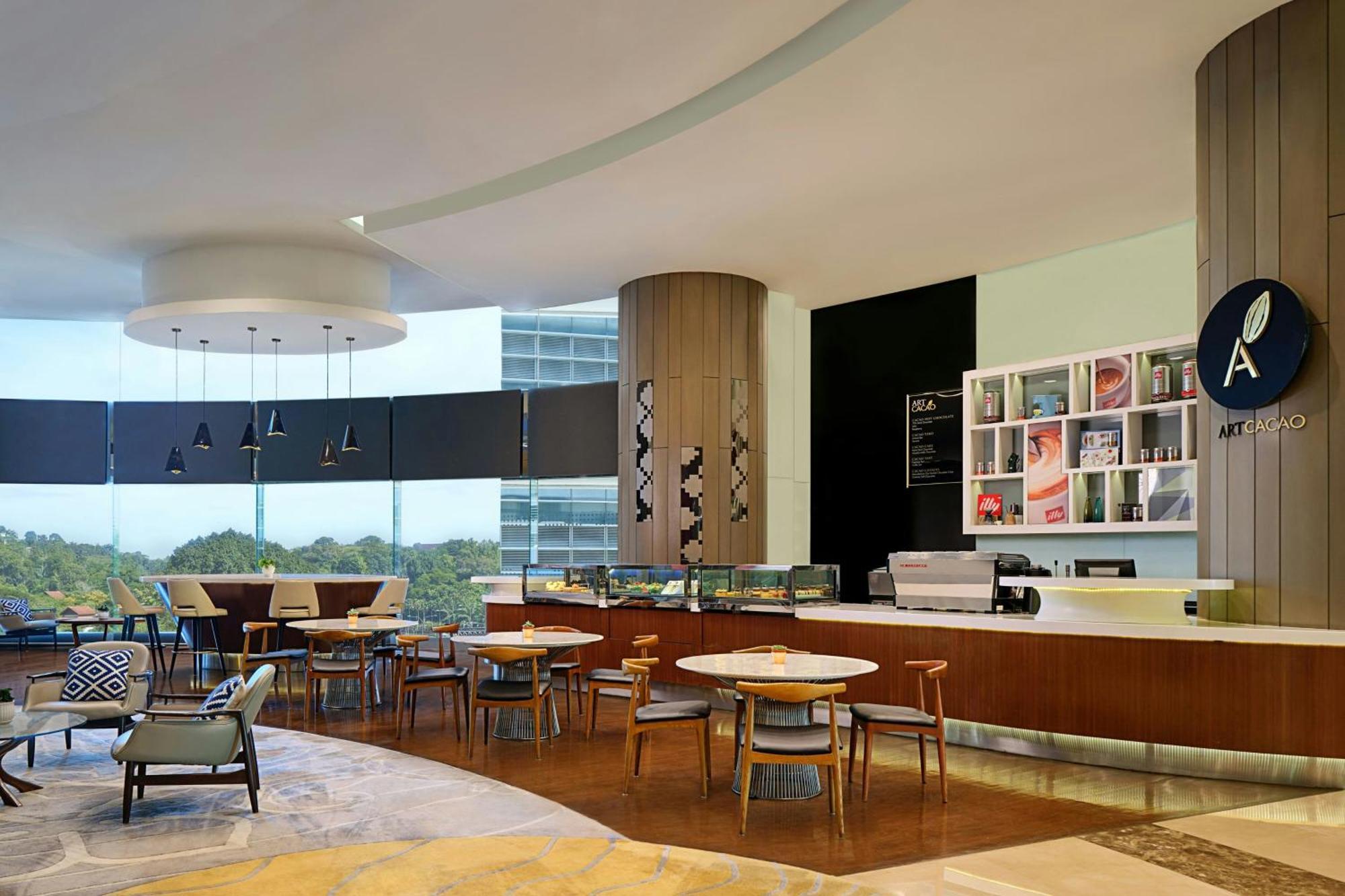 Le Meridien Hotel 5*