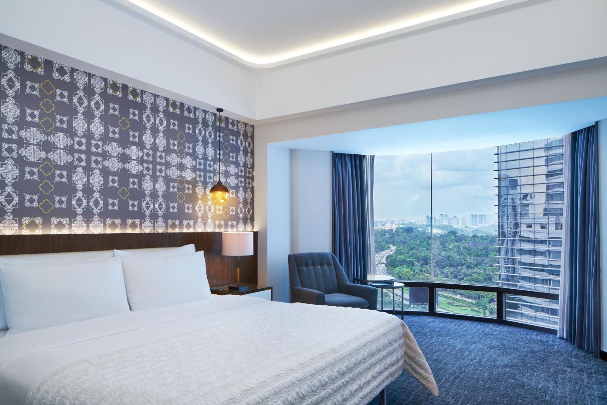 Le Meridien Hotel
